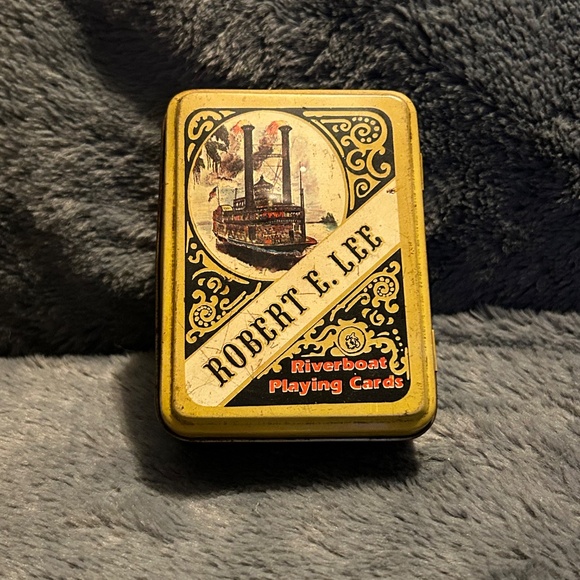 Vintage Collectible Tin Robert E. Lee Riverboat With Playing Cards Numbered 1333 - Picture 2 of 9
